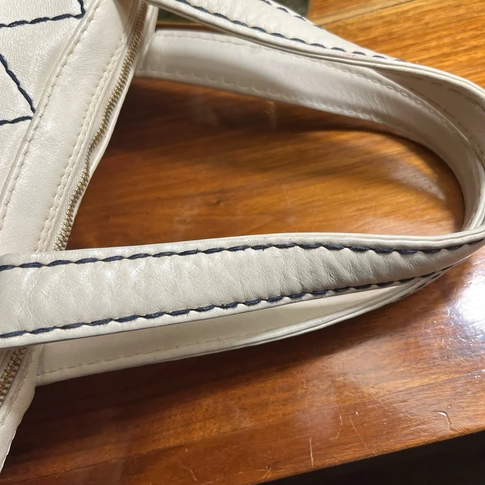 Vintage Chanel off Cream Leather Tote Bag
